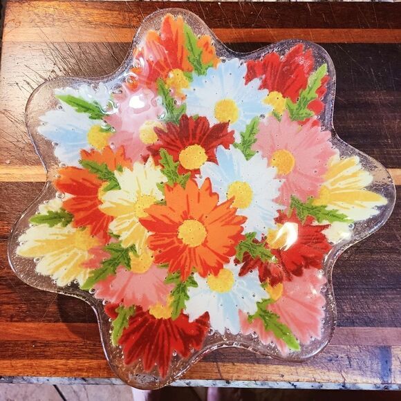 Vintage Spring Flower Dish with Scalloped Edges, Orange, Yellow, Green - Picture 1 of 3